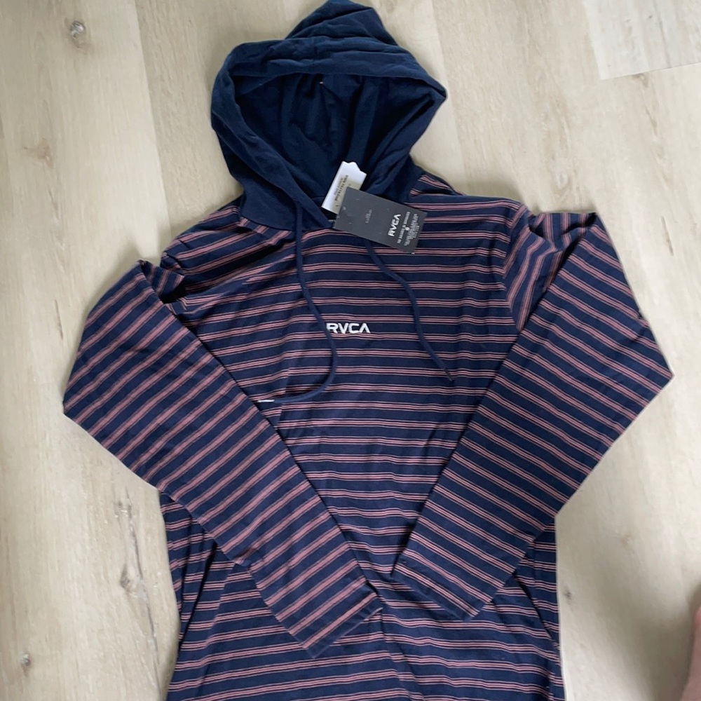 NWT RVCA hooded shirt